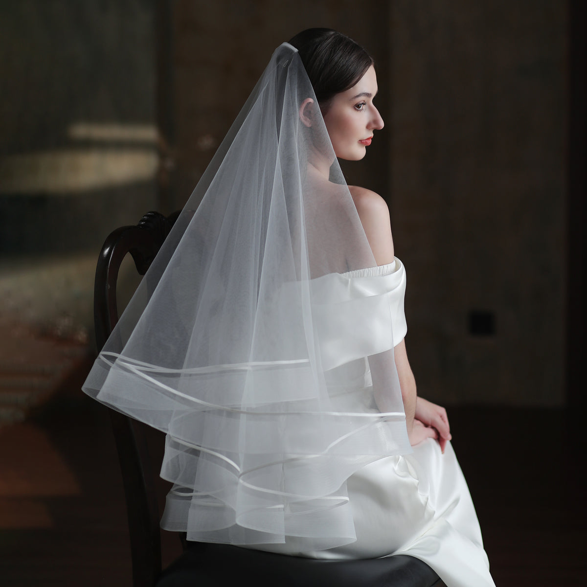 Short Ribbon Edge 2 Tier Wedding Bridal Veil With Comb - Lya's wedding