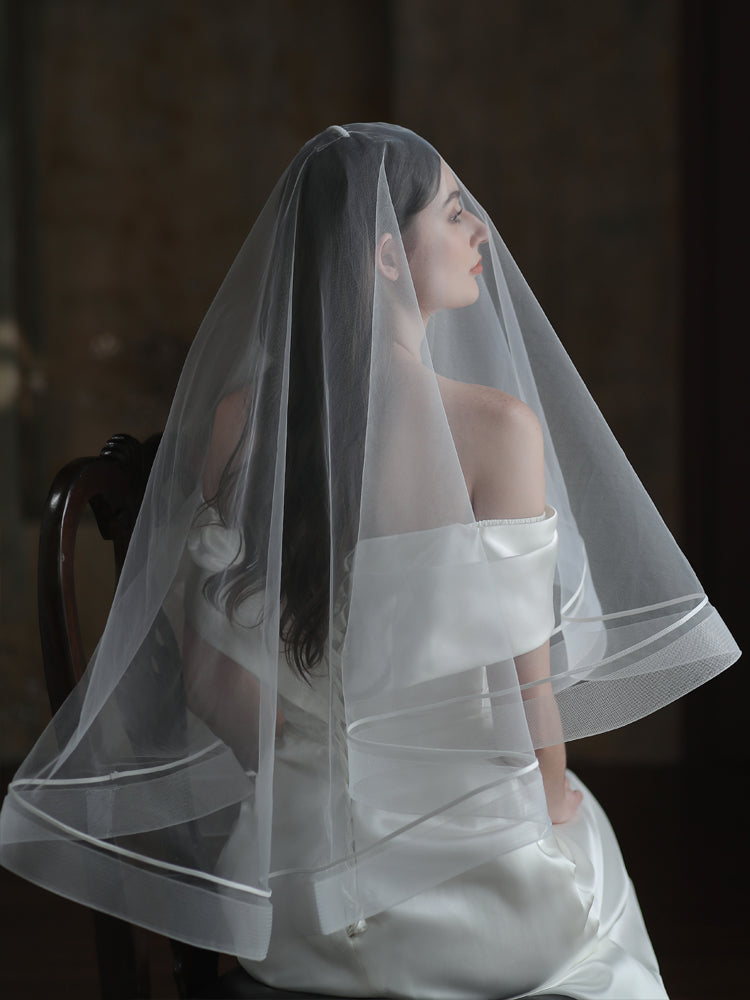 Short Ribbon Edge 2 Tier Wedding Bridal Veil With Comb - Lya's wedding