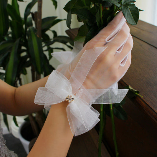 Tulle Bridal Gloves with Bow - Lya's wedding