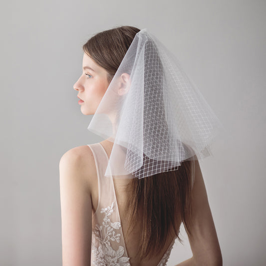 Short  Mesh Bridal Veil With Comb - Lya's wedding