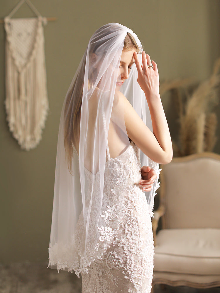 Fingertip 1 Tier Wedding Bridal Veil With Comb - Lya's wedding